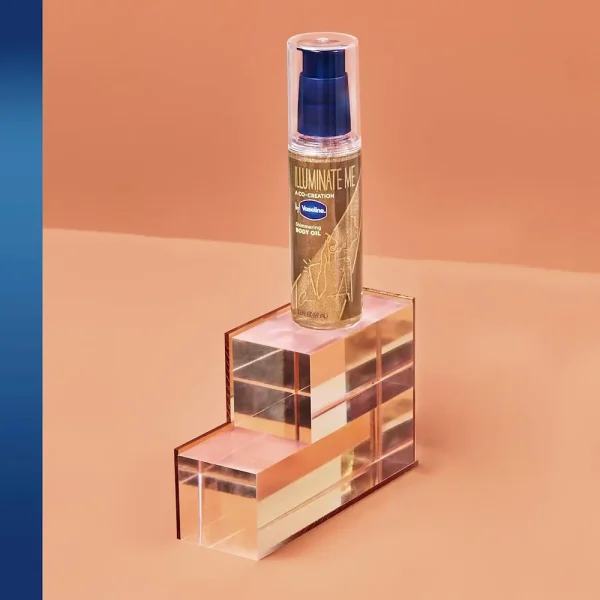 Vaseline Illuminate Me Shimmering Body Oil Created for Melanin Rich Skin. Illuminates Skin with Finishing Touch of Shimmer for Glowing Skin 3.3 oz - Image 9
